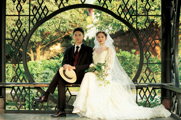 风似东风来_成都婚纱摄影